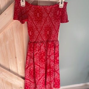 Red and white stretchy off the shoulder dress. Size Large, Rue 21. Fits to size